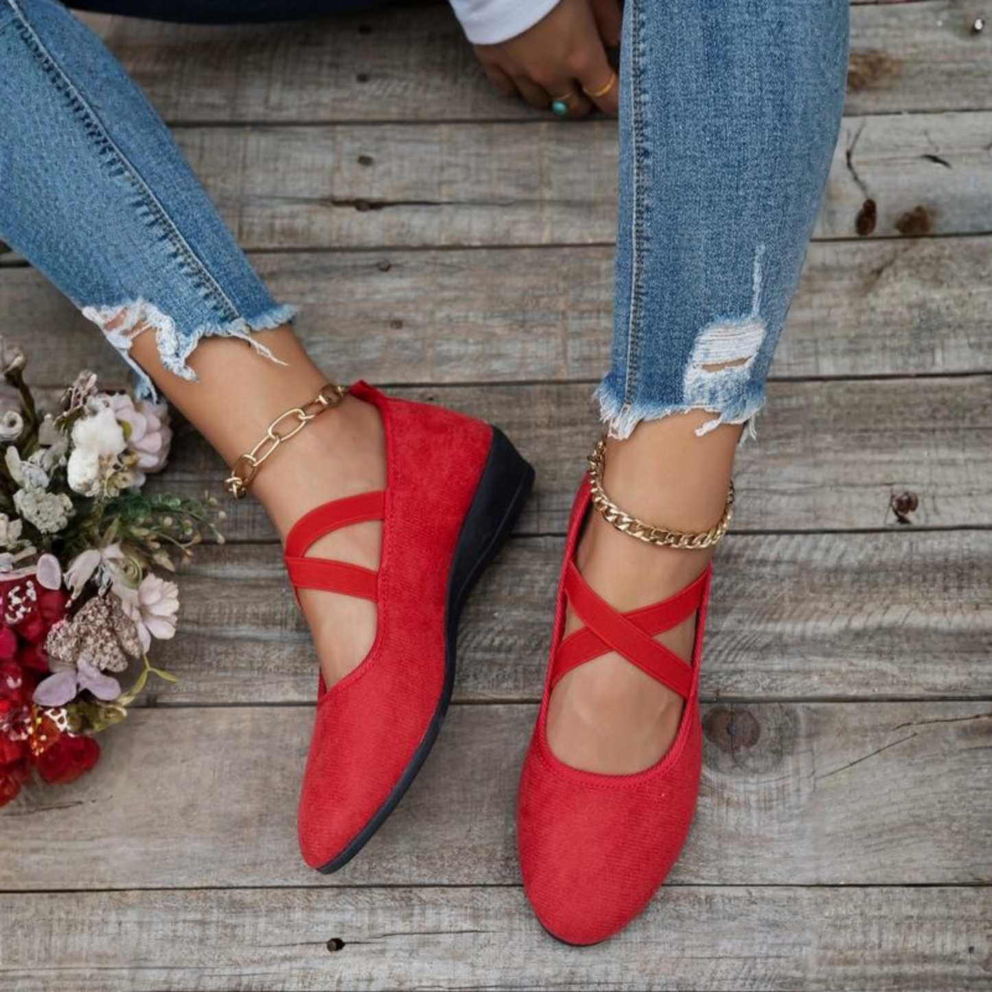 Victoria - Elegant Closed Wedge Shoes
